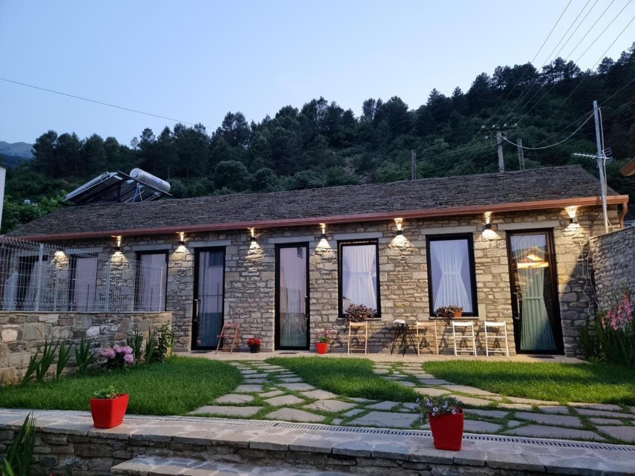 Gogo Moustache Guest House Përmet 外观 照片