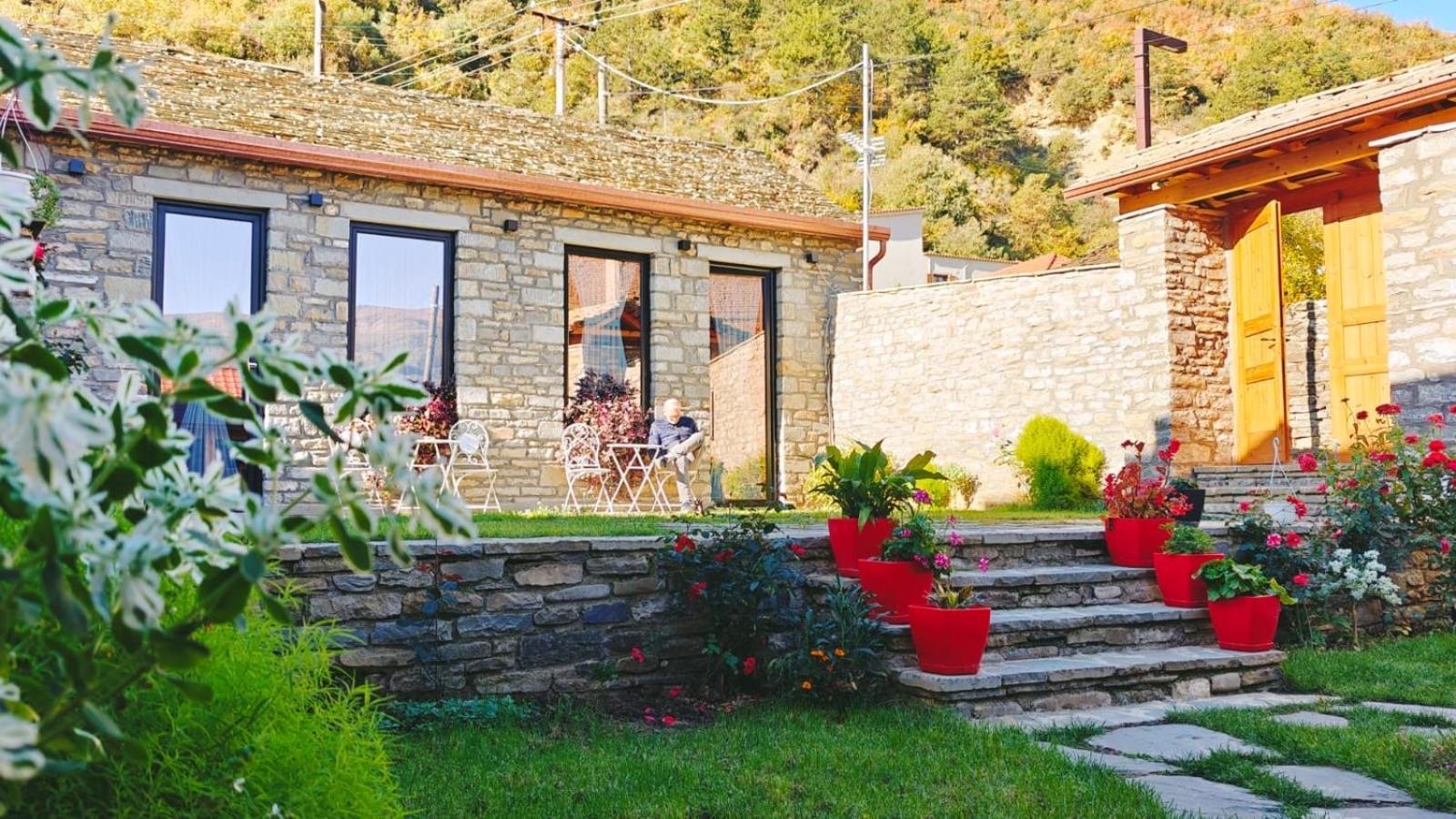 Gogo Moustache Guest House Përmet 外观 照片