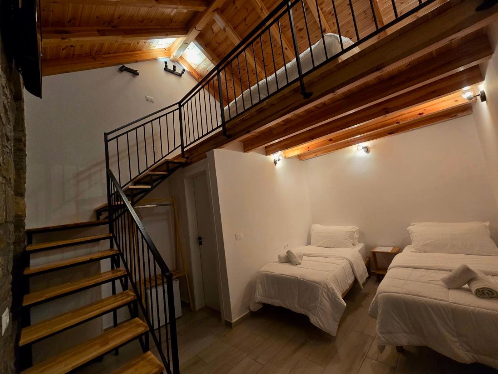 Gogo Moustache Guest House Përmet 外观 照片
